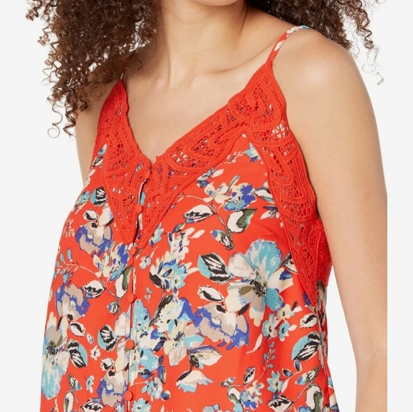 Miss Me NWOT Women's Floral Lace Cami. - Picture 3 of 13